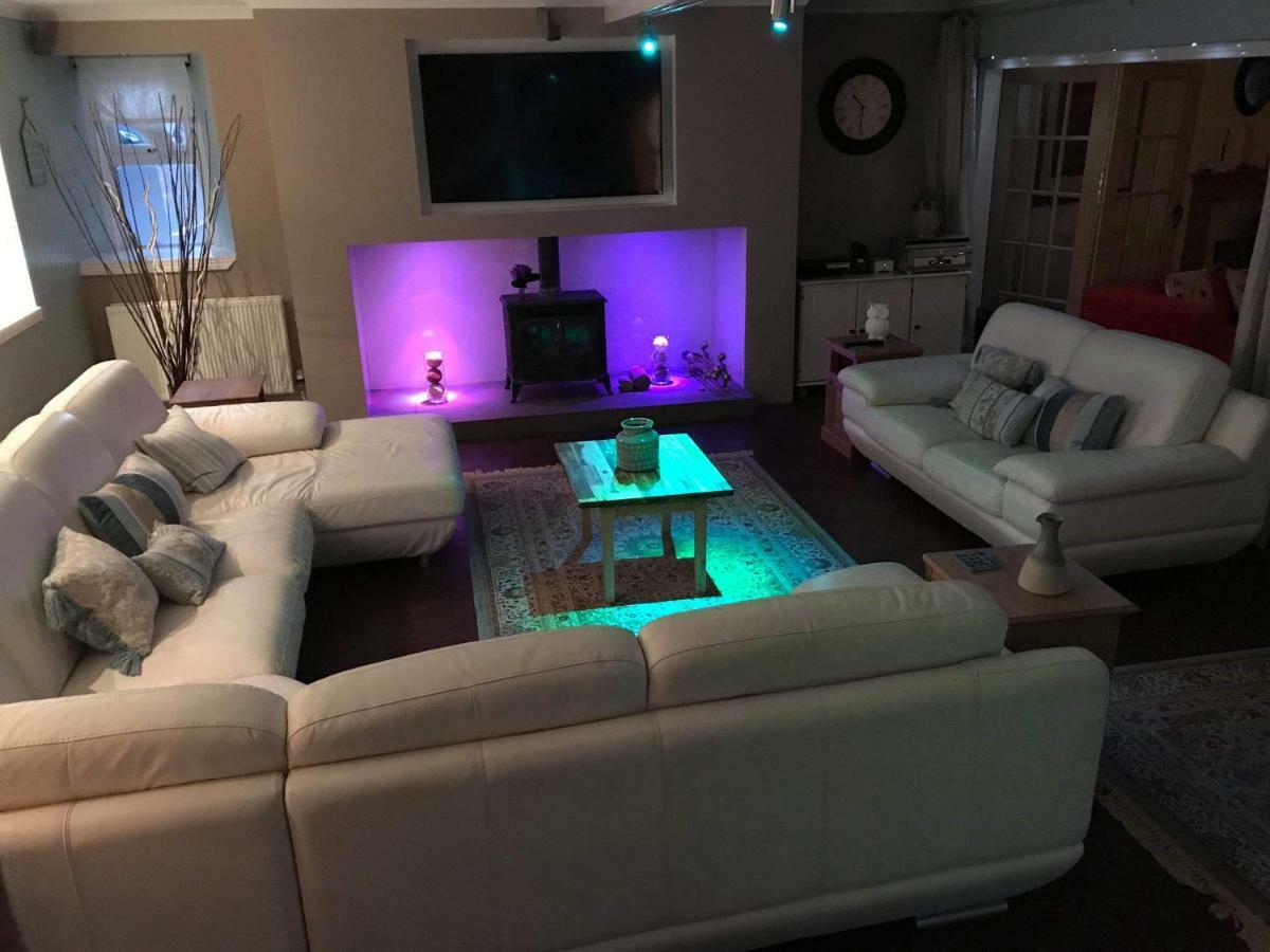 Vollie House With Hot Tub, Sauna & Log Burner Penpont Екстер'єр фото