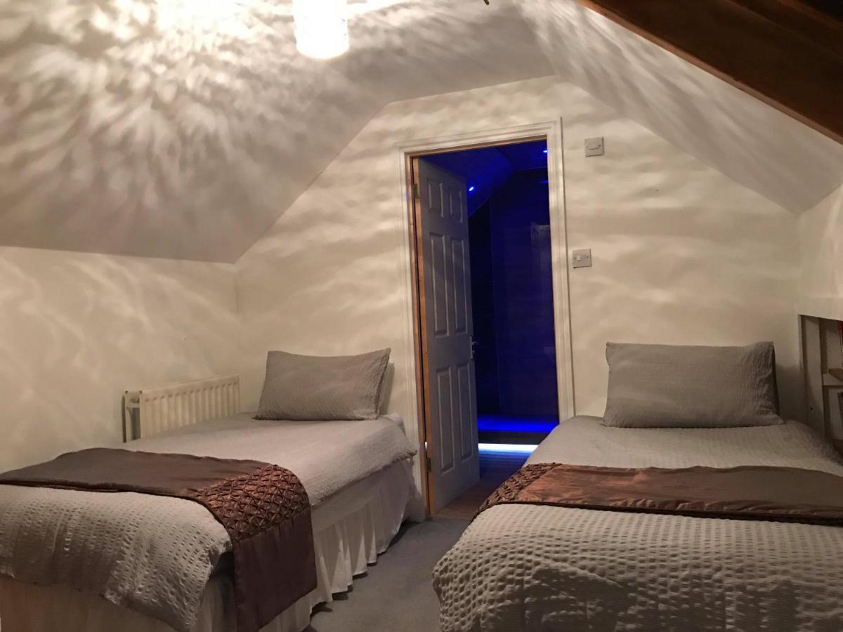 Vollie House With Hot Tub, Sauna & Log Burner Penpont Екстер'єр фото